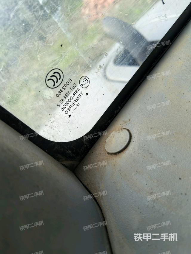 后窗玻璃角標(biāo)（駕駛室部分）