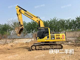 小松PC220-8M0挖掘机实拍图片