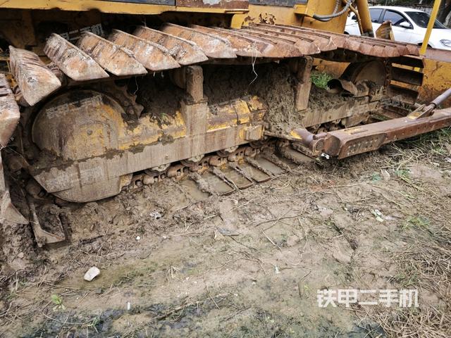 右引导轮（推土机底盘及工作装置）