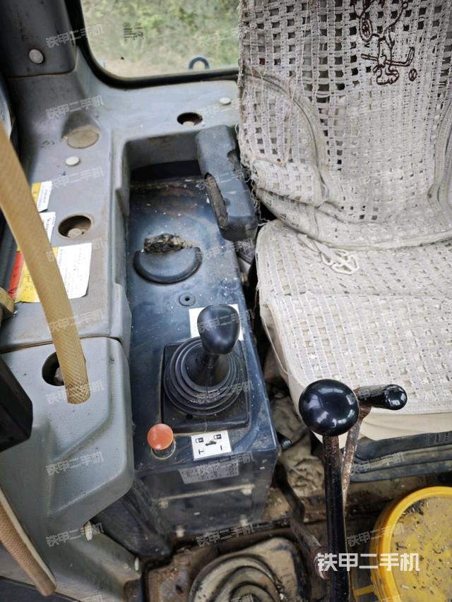 操作手柄右（推土机驾驶室）