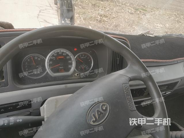 驾驶室操作台(设备外观及核心部件) 驾驶室操作台(设备外观及核心部件)
