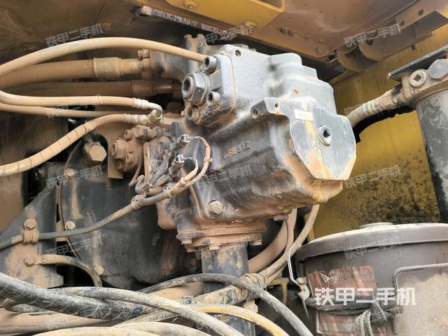 液壓泵斜45?左(大件艙室) 液壓泵斜45?左(大件艙室)