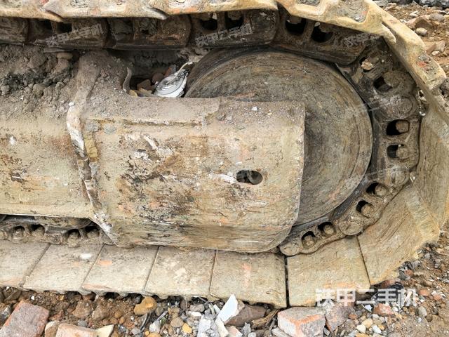 右導向輪(行走機構) 右導向輪(行走機構)