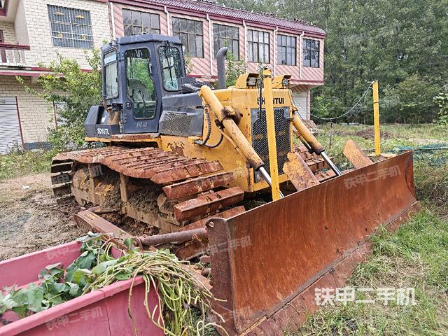 右前45°（推土机整车外观）