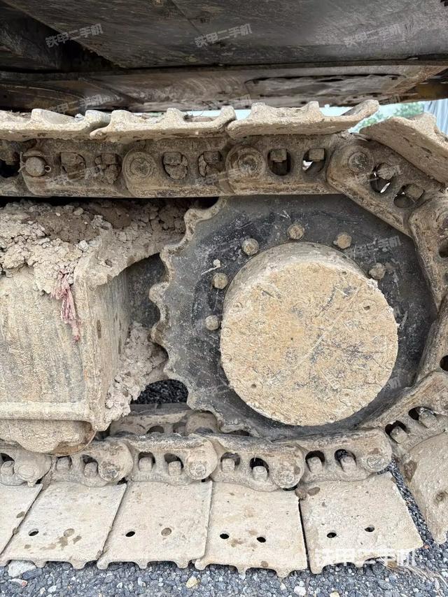 單側(cè)履帶整體（整機(jī)外觀）