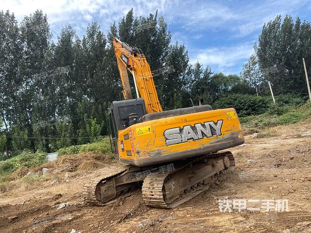 驾驶室顶部（整机外观）