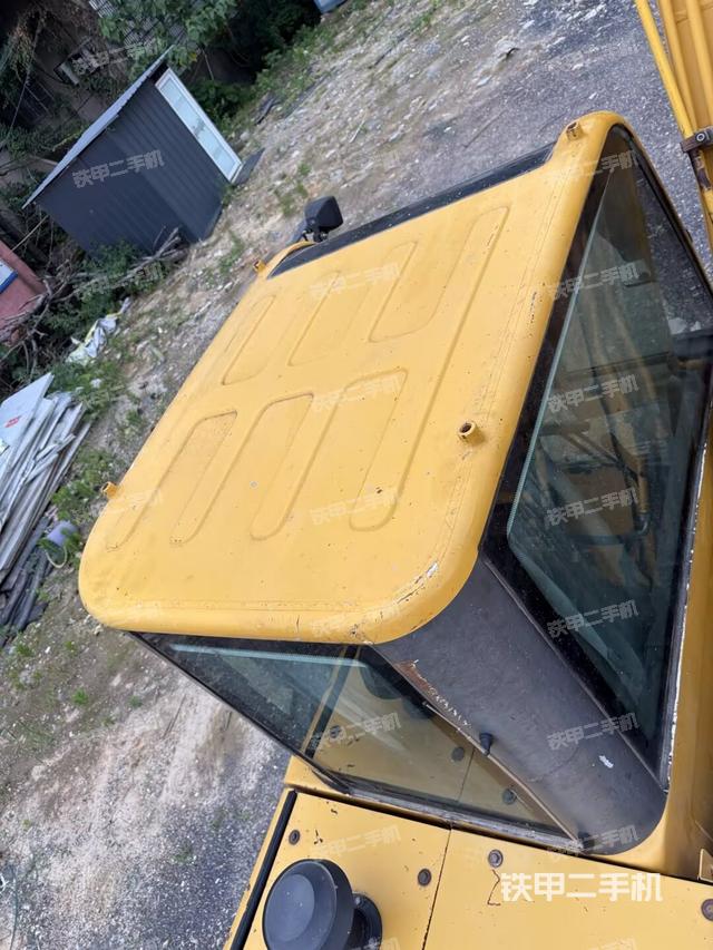 駕駛室頂部（整機(jī)外觀）