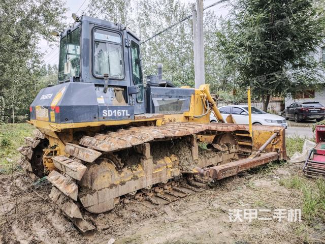 右后45°（推土机整车外观）