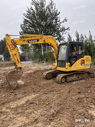 雷沃重工FR80H挖掘机实拍图片
