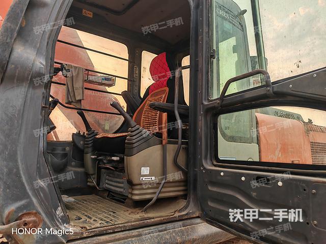 驾驶室整体（整机外观）