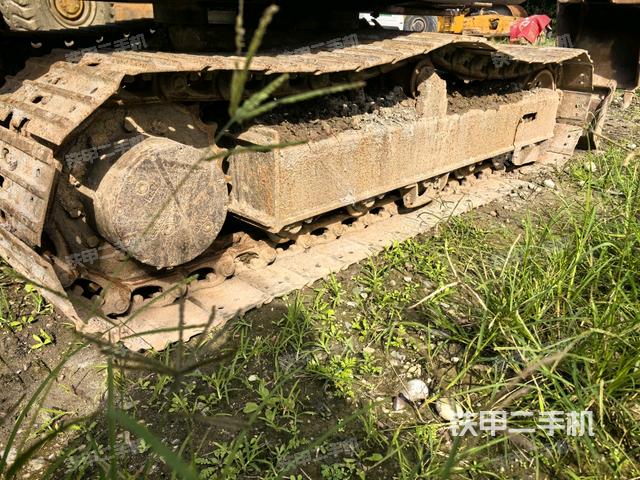 右側(cè)履帶整體?（行走機(jī)構(gòu)）