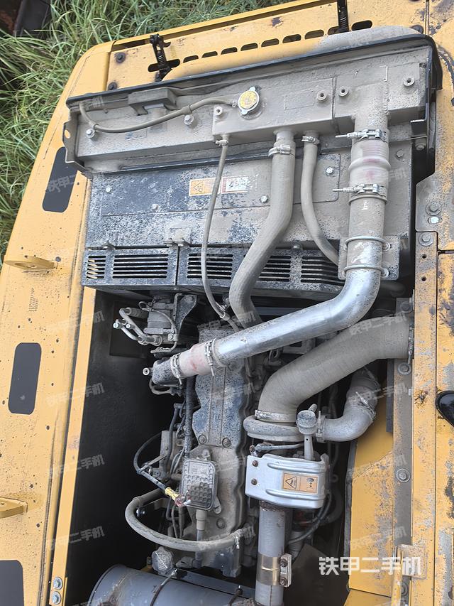 發(fā)動機(jī)整體俯視(整機(jī)外觀) 發(fā)動機(jī)整體俯視(整機(jī)外觀)