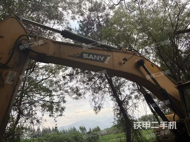 大臂根部?斜視（工作和回轉(zhuǎn)裝置）