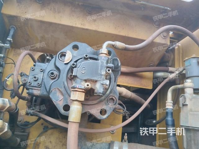 液压泵斜45 左（大件舱室）