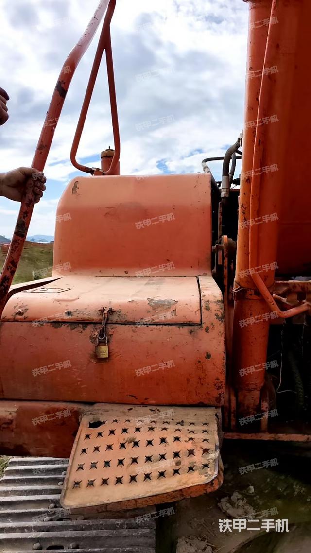 大臂背部俯视（工作和回转装置）