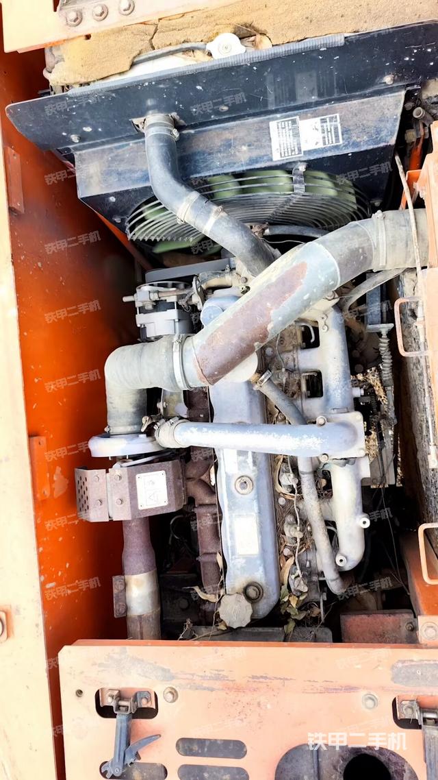 气门室盖螺丝特写（上车部件）