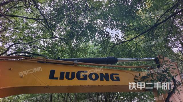 大臂整体 右侧（工作和回转装置）