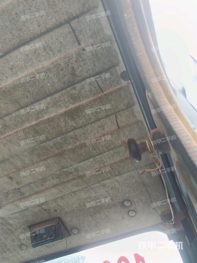 座椅后部（驾驶室部分）