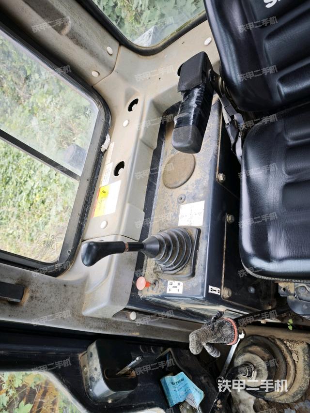 操作手柄左（推土机驾驶室）