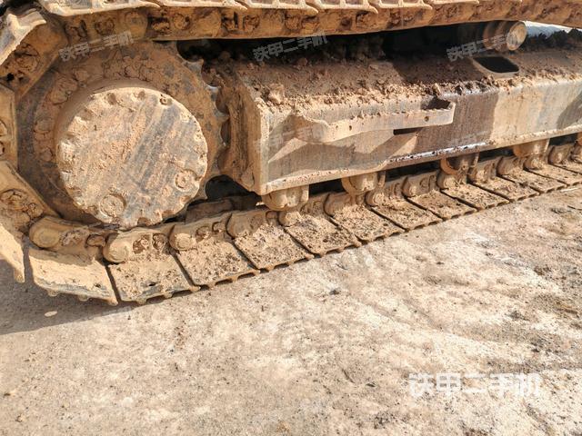 单侧履带整体（整机外观）