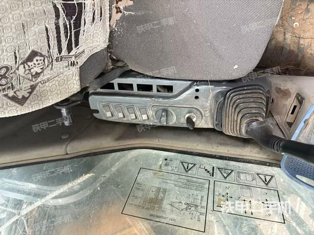 后窗玻璃角標(biāo)（駕駛室部分）