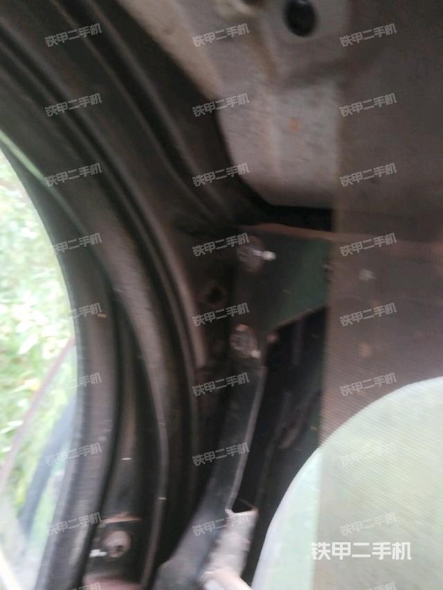 左后方玻璃角标（驾驶室部分）