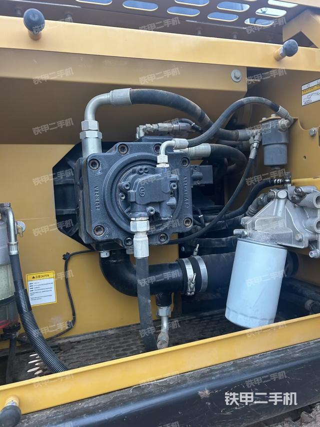 液压泵斜45 左（大件舱室）