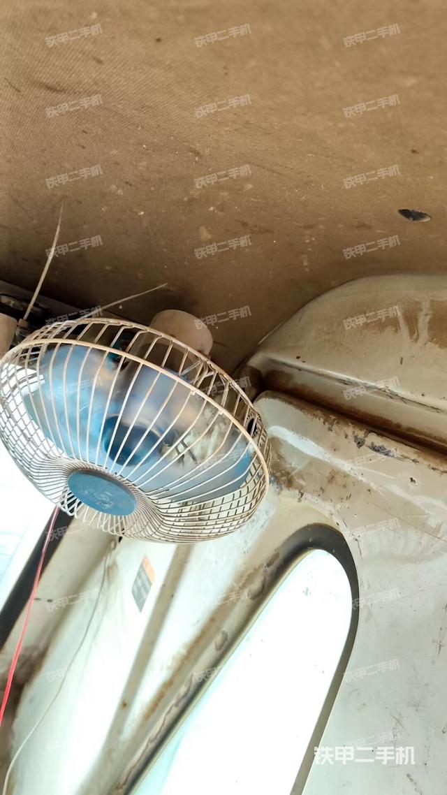 座椅后部（驾驶室部分）