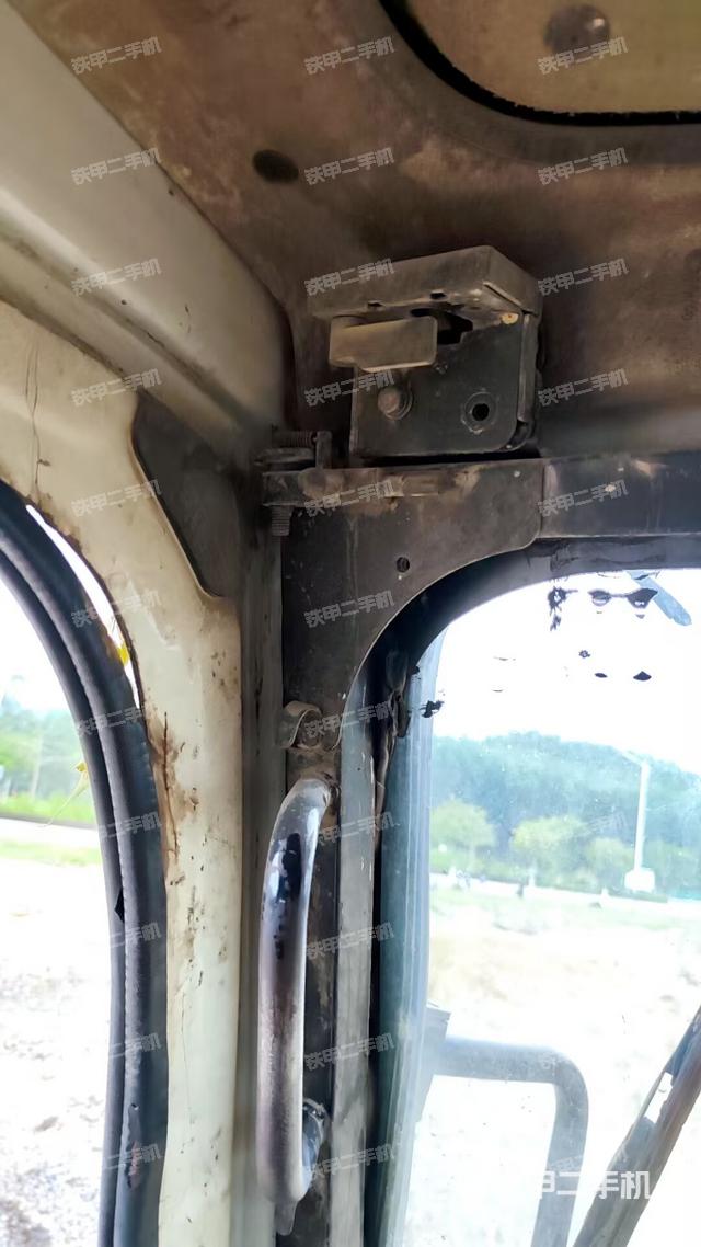 驾驶室左后45度（驾驶室部分）