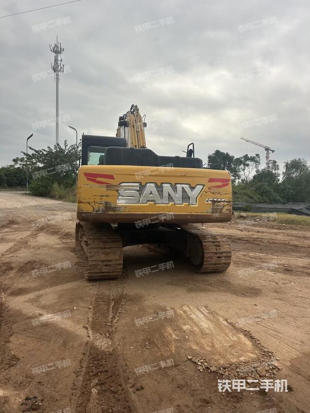 三一重工SY205C挖掘机