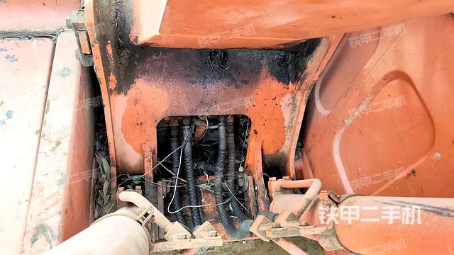 小臂整体右前（工作和回转装置）