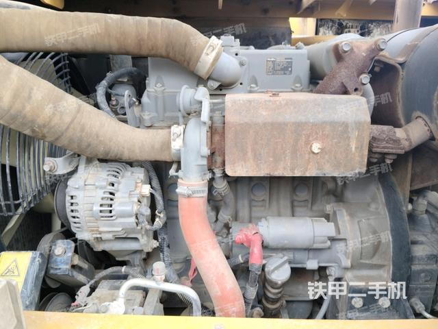 發(fā)動(dòng)機(jī)整體俯視(整機(jī)外觀) 發(fā)動(dòng)機(jī)整體俯視(整機(jī)外觀)