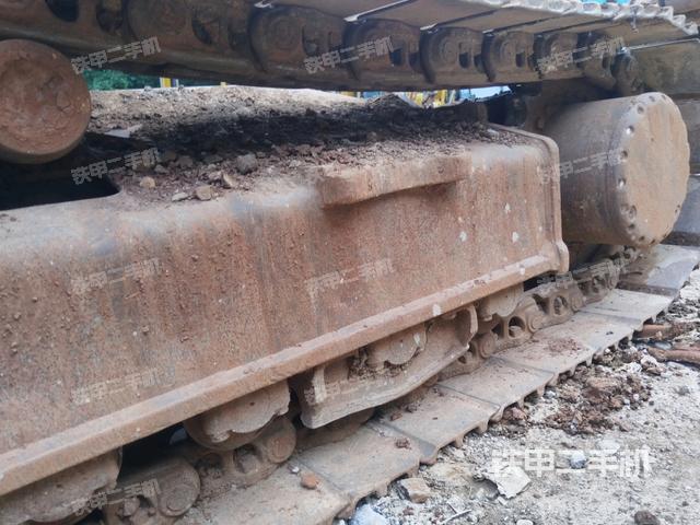 右驱动轮（行走机构）