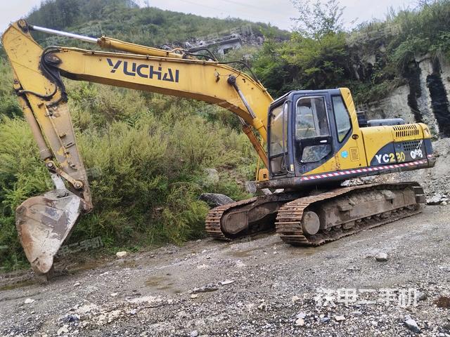 玉柴YC230LC-8挖掘机