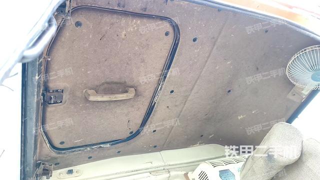 座椅左侧控制台/音响/含左手柄（驾驶室部分）