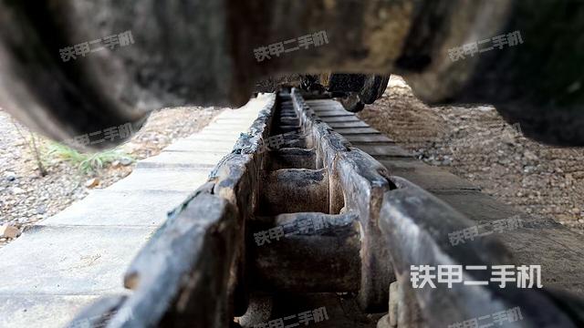 左导向轮（行走机构）