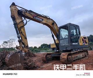 雷沃重工FR130E2-H挖掘机实拍图片