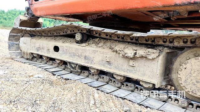 右驱动轮（行走机构）