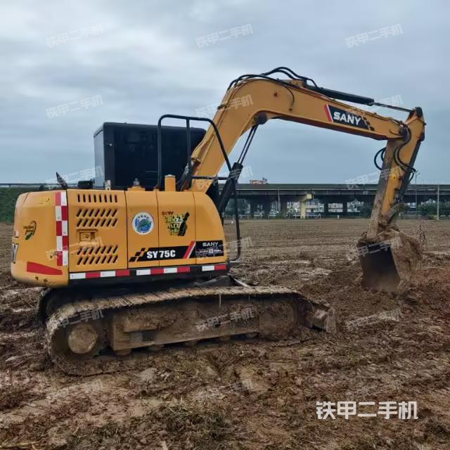 整機(jī)右后45°(整機(jī)外觀) 整機(jī)右后45°(整機(jī)外觀)