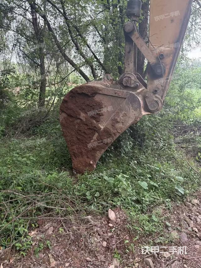 大臂油缸整體?豎拍（工作和回轉(zhuǎn)裝置）