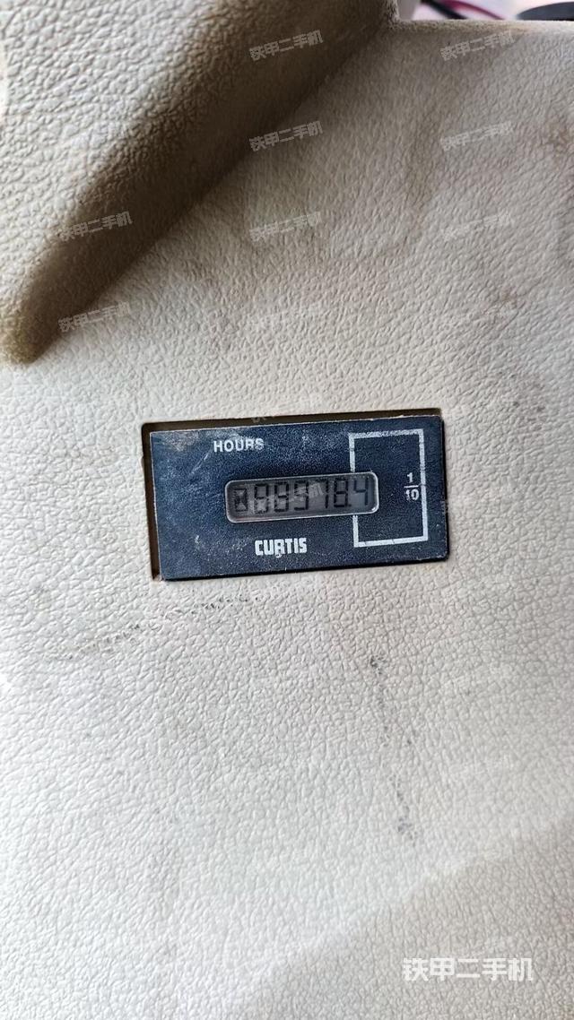 驾驶室正侧（驾驶室部分）