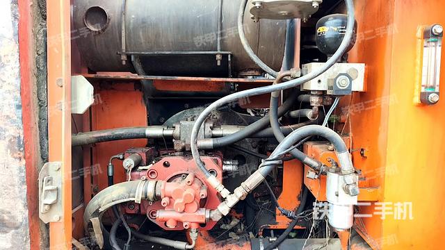 液压泵斜45 左（大件舱室）