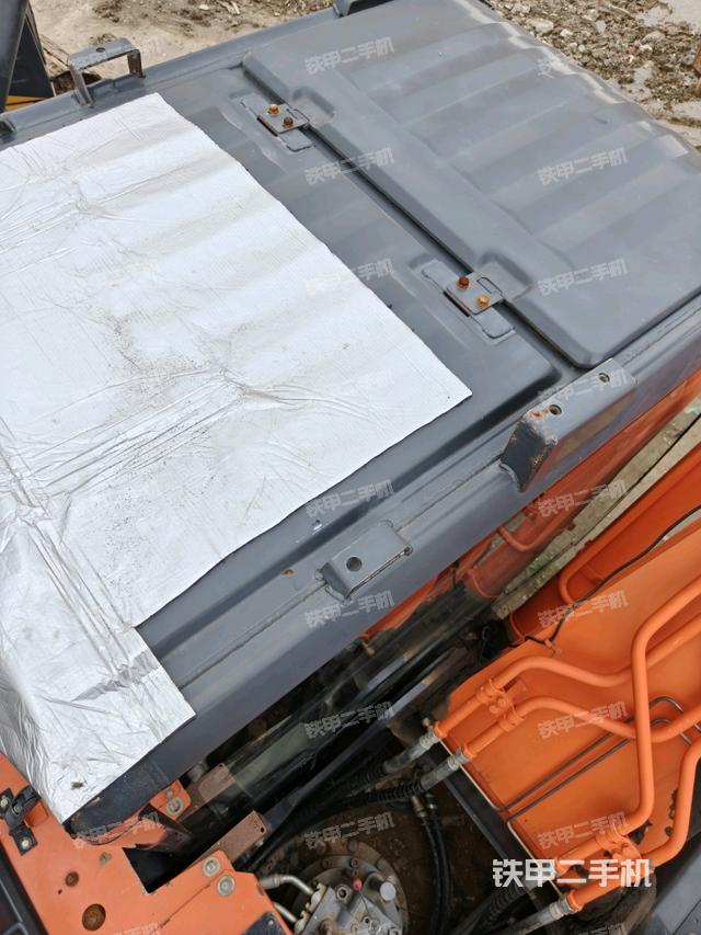 驾驶室顶部（整机外观）