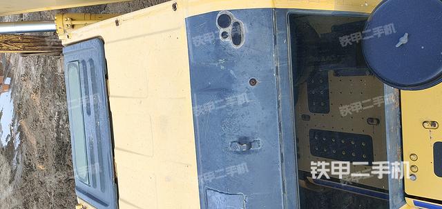 驾驶室顶部（整机外观）