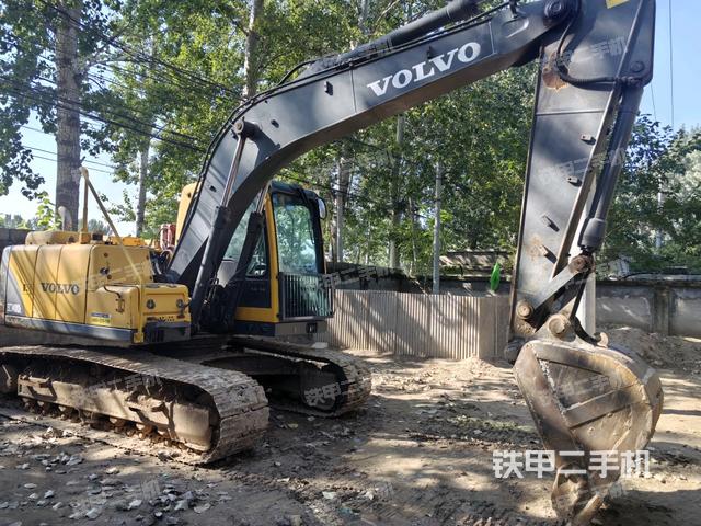 整機(jī)右后45°(整機(jī)外觀) 整機(jī)右后45°(整機(jī)外觀)