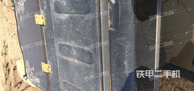 驾驶室顶部（整机外观）