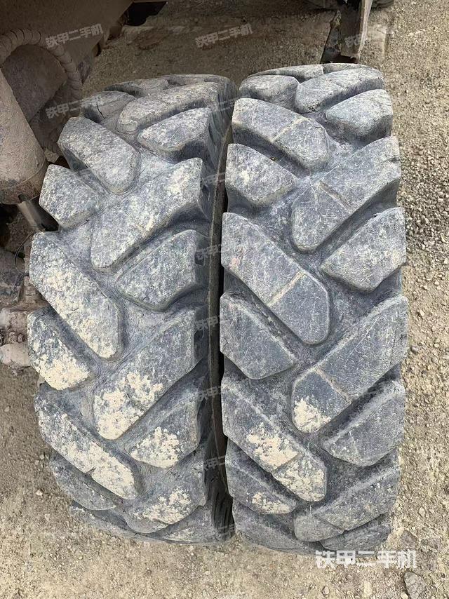 单侧履带整体（整机外观）