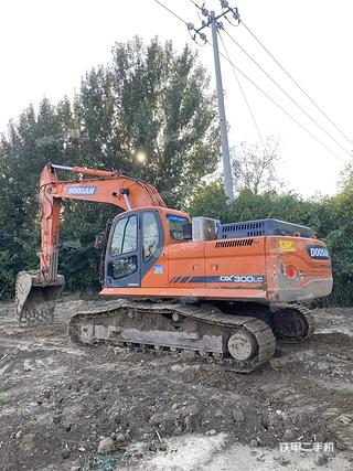 斗山DX260LC-9C挖掘機
