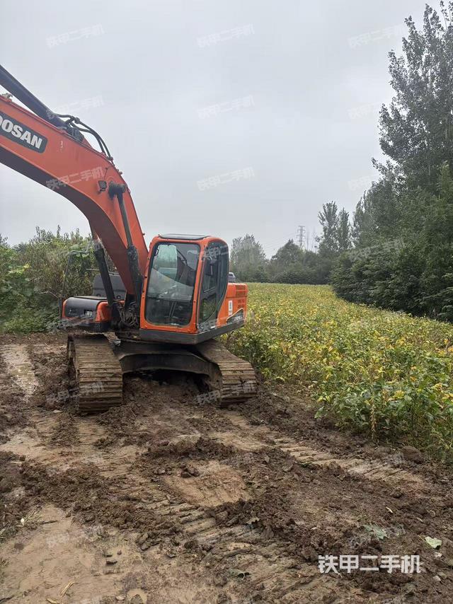 斗山DX215-9C挖掘機