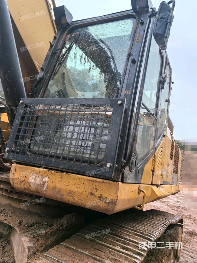 座椅左侧控制台/音响/含左手柄（驾驶室部分）